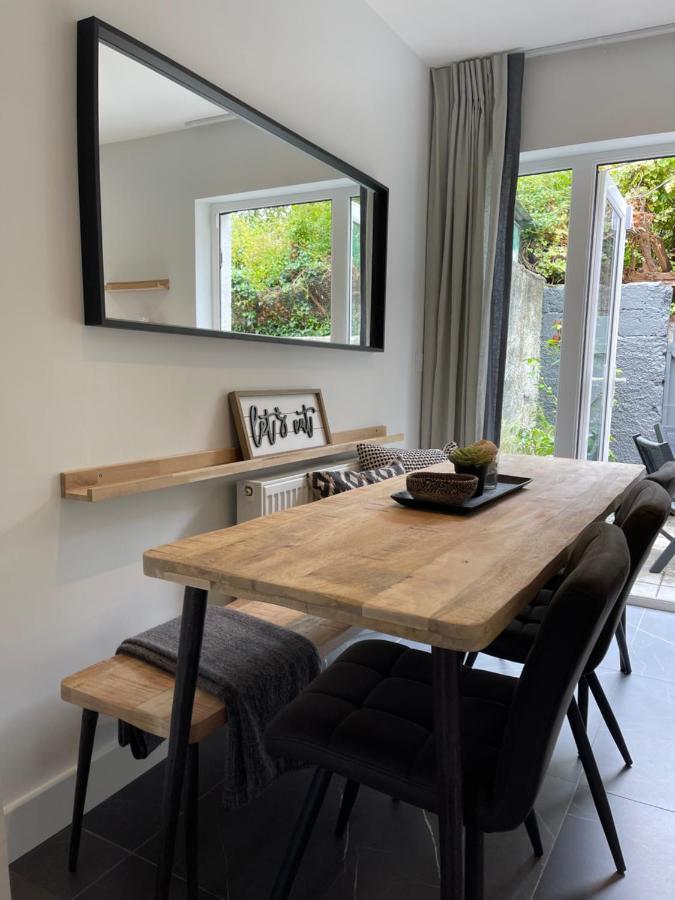 The Village House Malahide Bagian luar foto