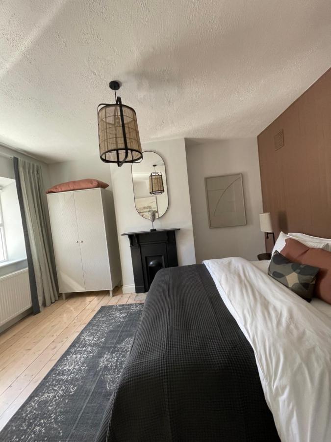 The Village House Malahide Bagian luar foto